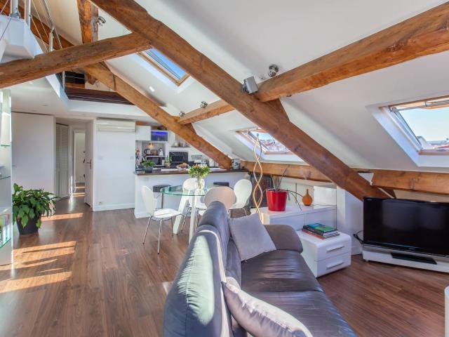 Nice Carré d'Or, superbe et atypique appartement mansardé en. 116m² Nice