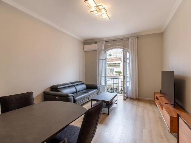 Nice Carré d'or, superbe 3 Pièces rénové, traversant 4ème ét. 59m² Nice