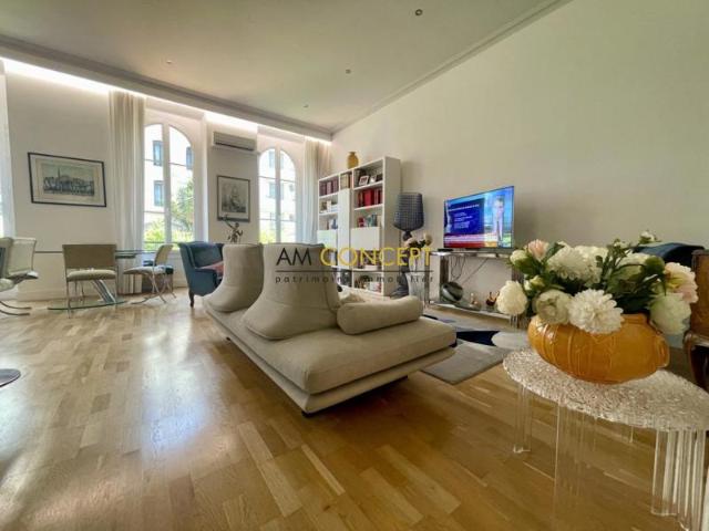 NICE centre ville 4P immeuble bourgeois
