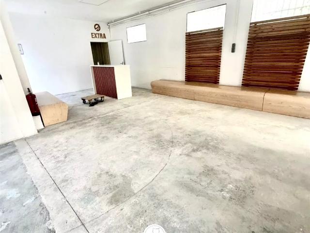 Nice / Centre Ville: Local commercial / Entrepôt / 576m2 576m² Nice