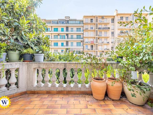 NICE CENTRE CALIFORNIE/GROSSO