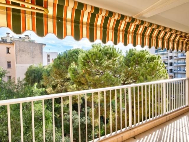 NICE CENTRE GAMBETTA/FLEURS APPARTEMENT A VENDRE 3 P DE 67 M² TERRASSES BOX FERME EN SUS PROCHE DES TRANSPORTS ET DE LA PROMENADE