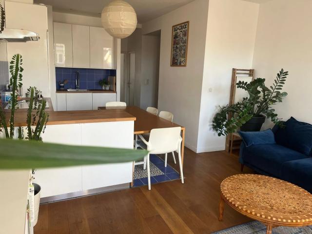 Nice Centre rue Russie / Jean Médecin Beau 4P Dernier Etage. 70m² Nice