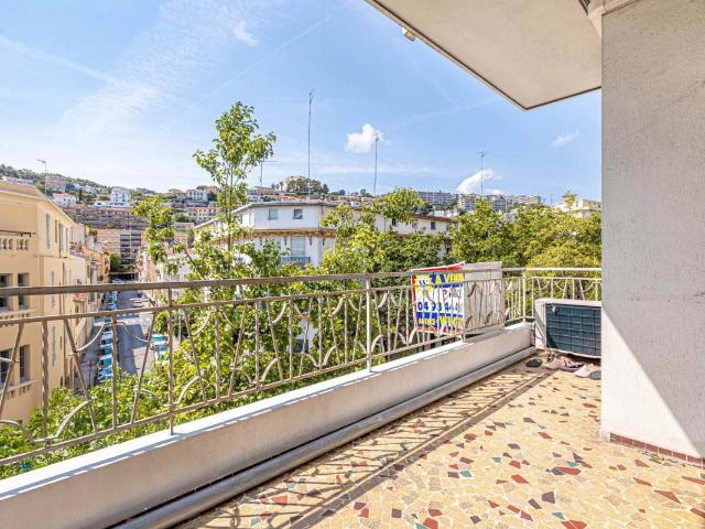 Nice Cessole – 3 pièces traversant avec terrasse, vendu occupé