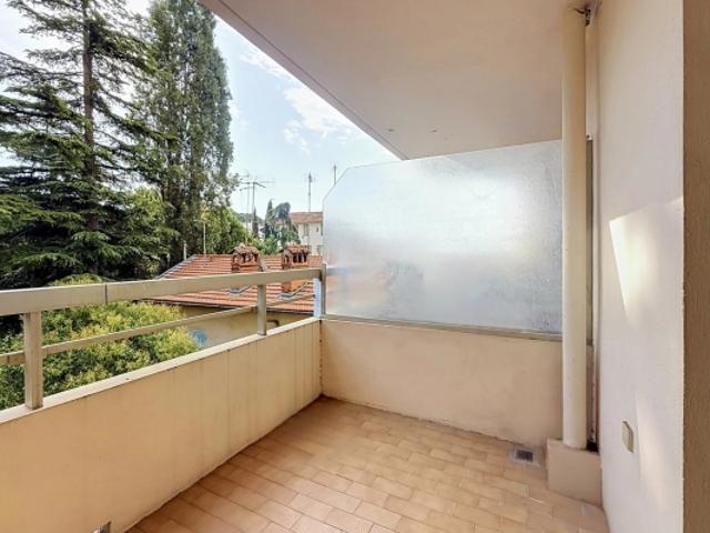 NICE CESSOLE F1 BALCON PARKING