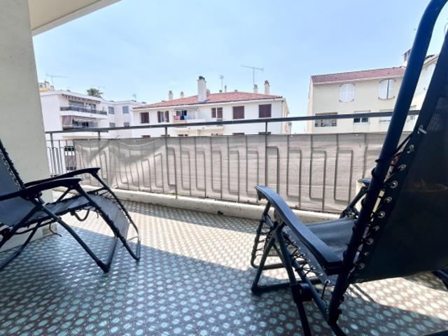 NICE CHAMBRUN F1 AVEC TERRASSE