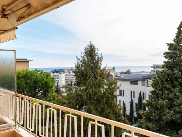 NICE CIMIEZ: 4 PIECES TERRASSE VUE & PARKING
