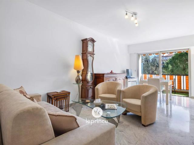 Nice Cimiez 2 Pièces Traversant Balcons 55m² Nice
