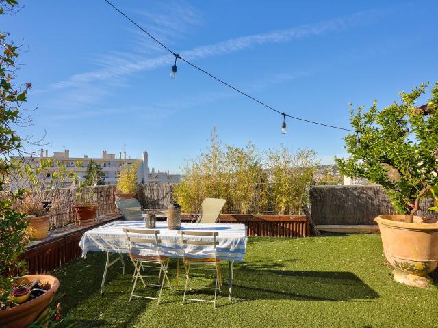 Nice Cimiez Toit terrasse 3/ 4 pièces de 110 m2 habitables avec terrasse 317 m2