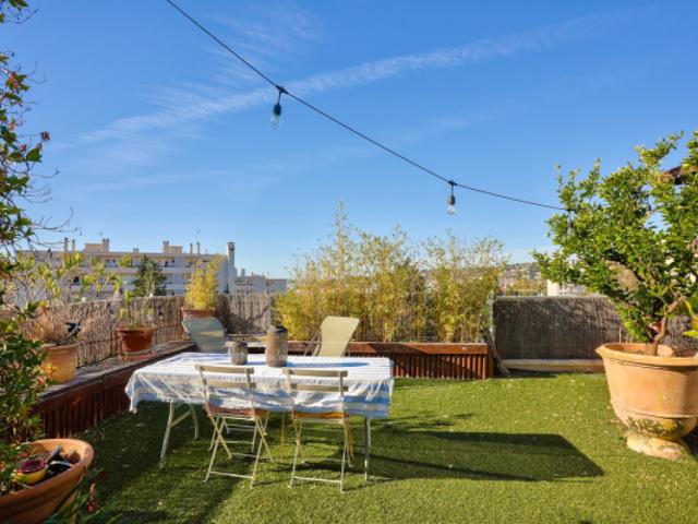 Nice Cimiez Toit terrasse 3/ 4 pièces de 110 m2 habitables avec terrasse 317 m2