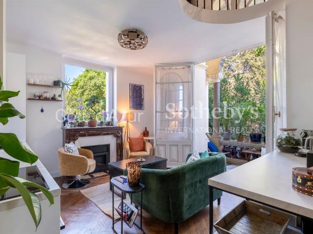 Nice Cimiez: Appartement triplex 58 m² avec terrasse dans une demeure Belle Époque