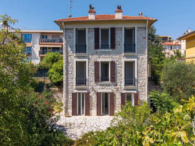 Nice Cimiez – Maison de caractère avec jardin et stationnement