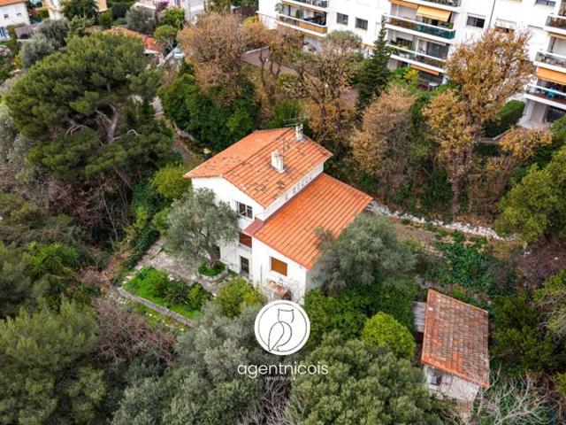NICE / CIMIEZ: MAISON INDIVIDUELLE À RÉNOVER / 4 CHAMBRES + DÉPENDANCE / TERRAIN 785 m²