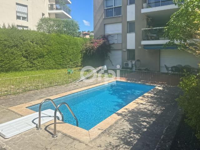 Nice Cimiez, spacieux 3/4 pièces en rez de jardin