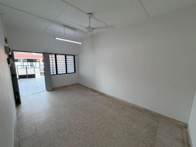 NICE CONDITION Malim Jaya Single Storey Terrace Merdeka Perma