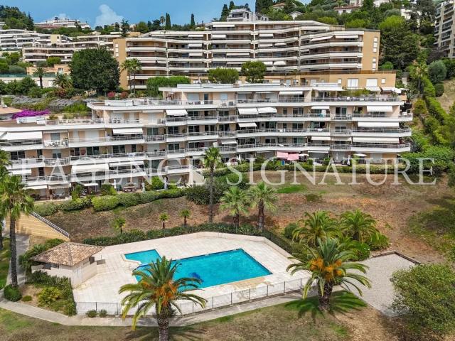 NICE – CORNICHE FLEURIE 'HARPER'