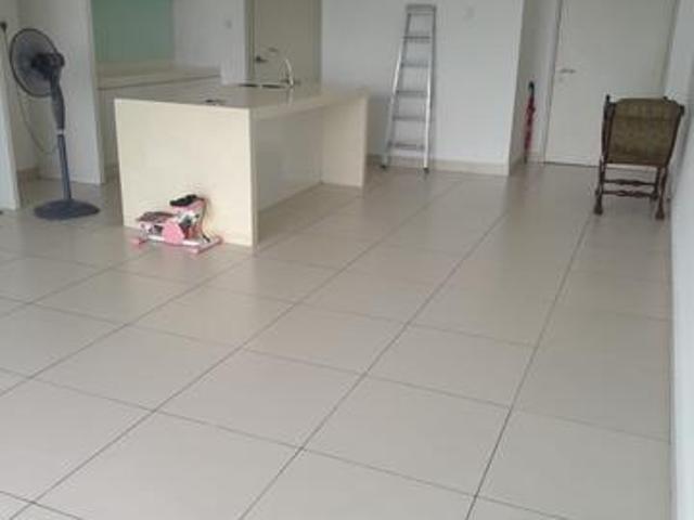 Nice Cristal Serin Residence Condo lakefront verdi For Sale Cyberjaya