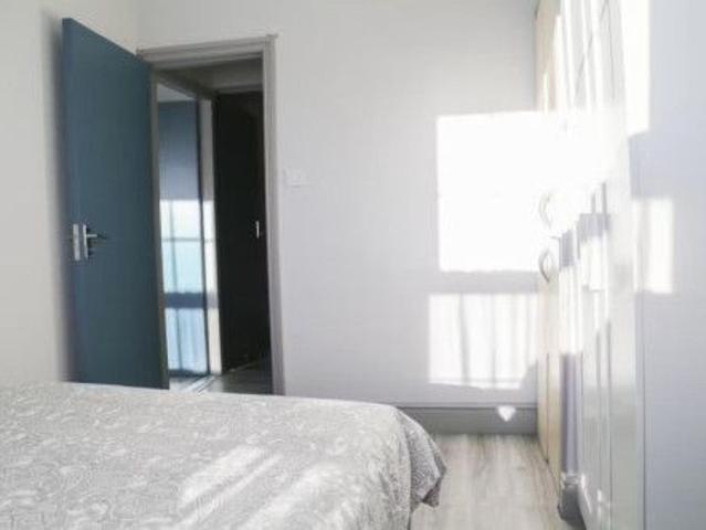Nice double bedroom close to Hugh Lane Gallery