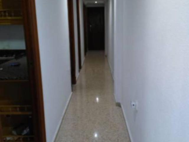 Nice double bedroom in residential Els Àngels
