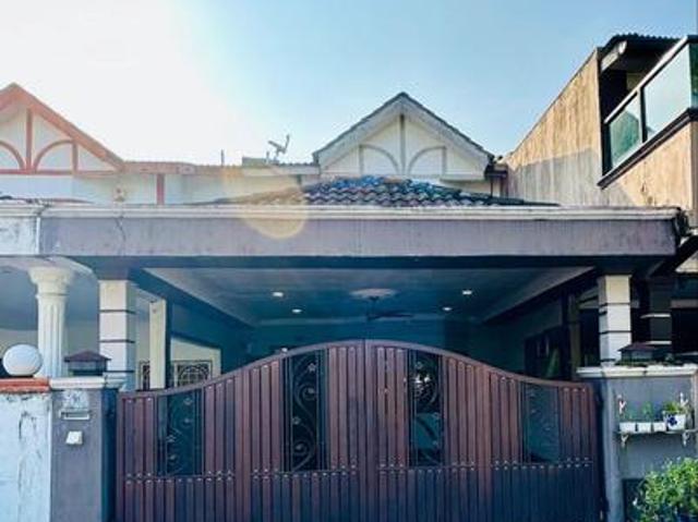 Nice Double Storey Taman Bayu Perdana Klang