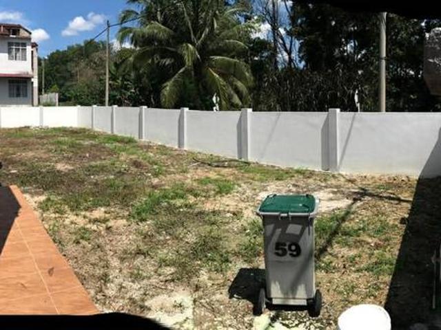 Nice Double Storey Terrace Corner In Sikamat Sri pulai For Sale