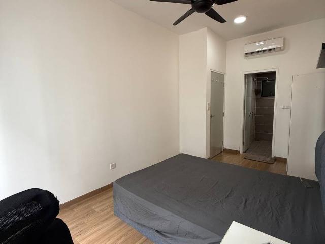 Nice Fully Furnished Master BedRoom With Attached Bathroom Available Now @ The Greens, Shah Alam