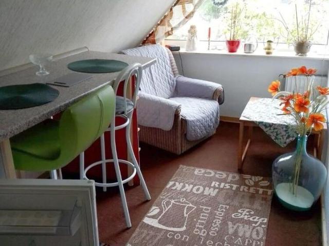 Nice furnished room with parquet floor in Lübeck