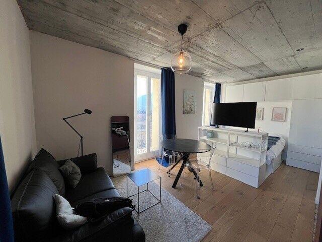 Nice furnished studio on the 2nd floor with small balcony