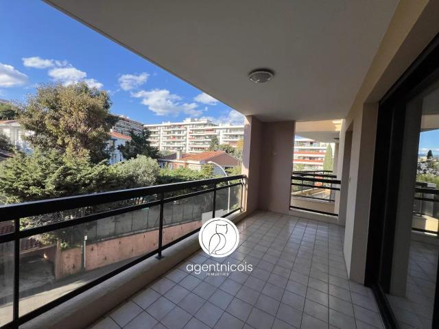Nice / Fabron: 2 pièces A rénover Terrasse 36m² Nice