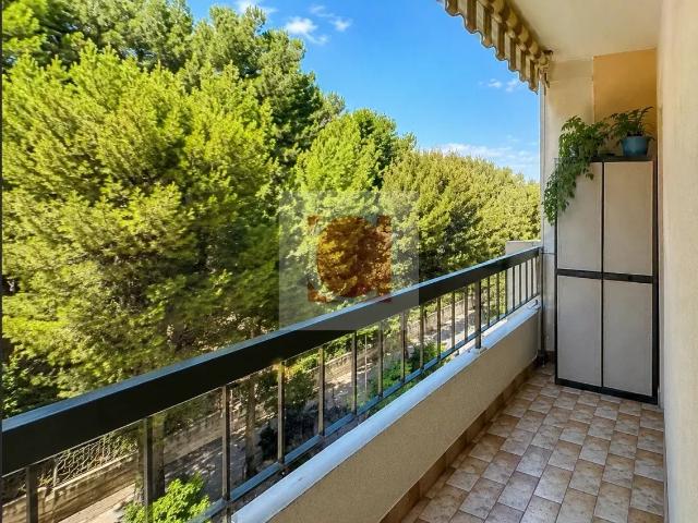 NICE FABRON STUDIO 25M²+ CAVE 159000euros garage possible