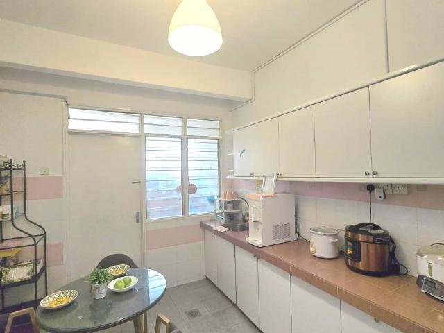 Nice Female Room at USJ 9, UEP Subang Jaya