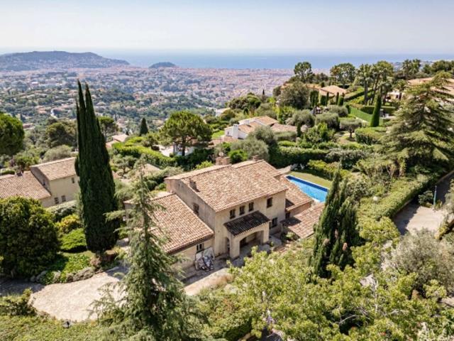 Nice Gairaut Villa vue mer avec piscine au calme absolu, avec 2500m² de terrain