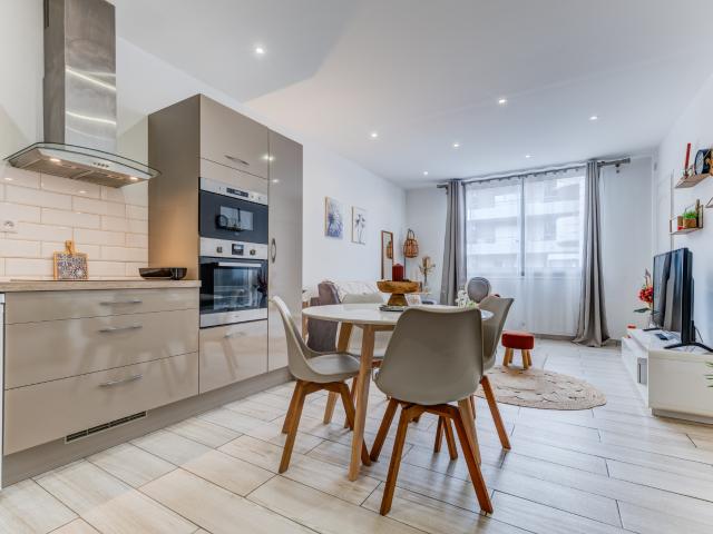Nice Gambetta Le Palladium 2 pièces meublé au 5e étage