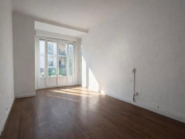 Nice Gambetta – 3 pièces de caractère – Beau potentiel
