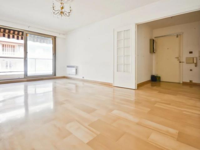 NICE GAMBETTA / 3 Pièces vide à louer avec terrasse 1390€/mois