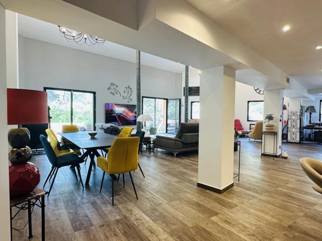 Nice Haut Madeleine Maison 5p +, surface 300m2, calme, con. 285m² Nice