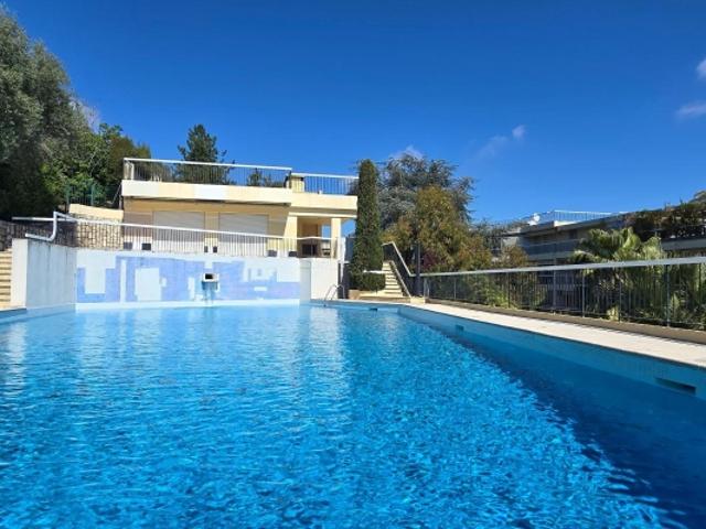NICE HAUT PARC IMPERIAL F3 85 m2, terrasse, piscine, parking, cave