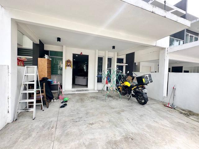 Nice House Paragon 150 Taman LEP 6 Seri Kembangan