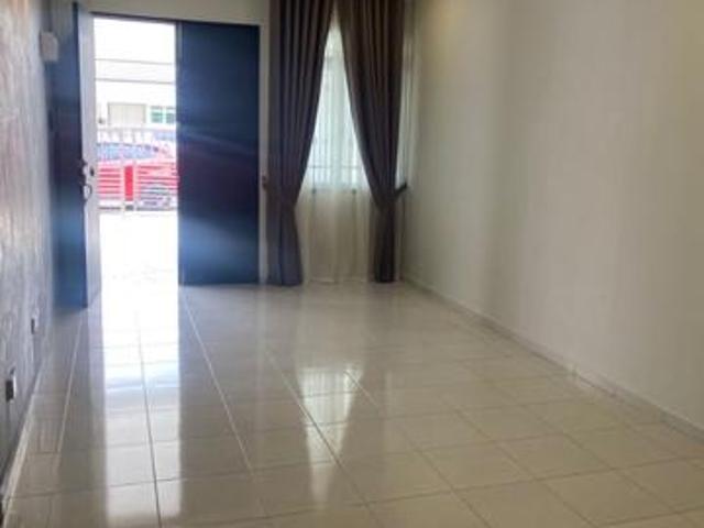 Nice House Taman Putrimas Kluang