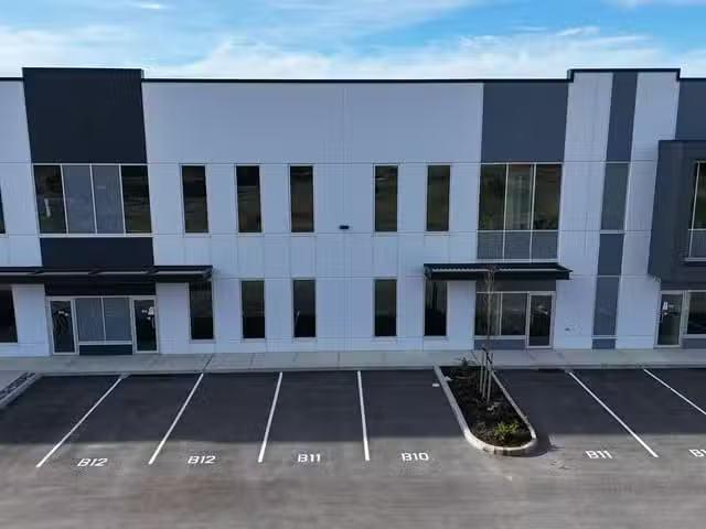 Deal! Industrial for lease in Mission, Mission, 11&12 8650 Dew.