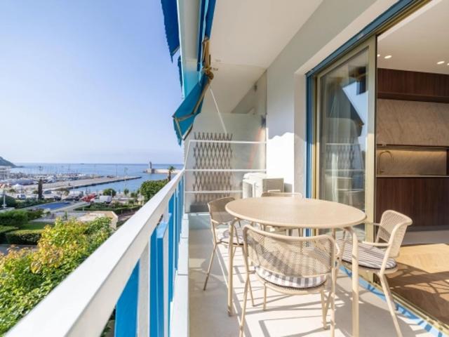 Nice Le Port Superbe 4 pièces Entièrement Rénové et Meublé avec Terrasses et Parking