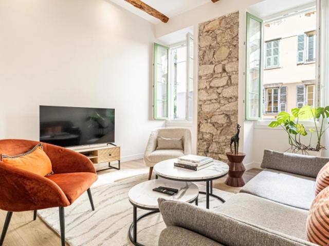 Nice Le Port Superbe appartement 3 pièces avec loggia Airbnb OK