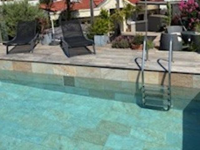 NICE LIBERATION 4 PIECES MEUBLE DE 110 M² A LOUER DUPLEX PISCINE PRIVATIVE CUISINE EXTERIEUR GARAGE ET CAVE TRAM ET COMMERCES