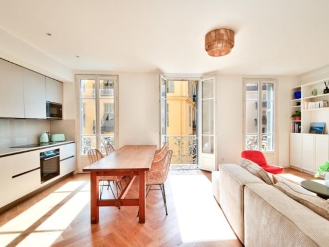 NICE LIBERATION APPARTEMENT 3 PIECES DE 71M2 A VENDRE BALCON ENTIEREMENT RÉNOVÉ CAVE PROCHE TOUTES COMMODITES
