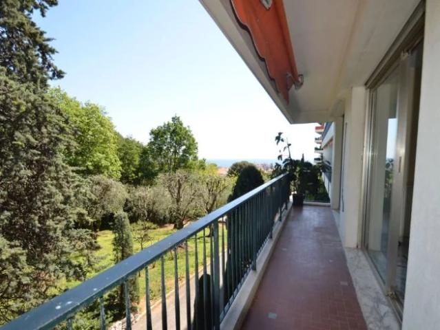 Nice Location Appartement 06