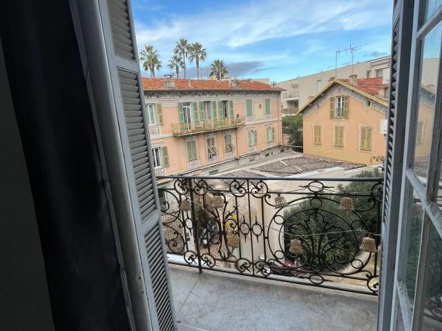 Nice Location Appartement 06