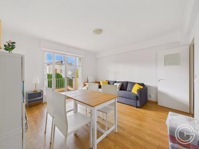 Nice Location Appartement 06