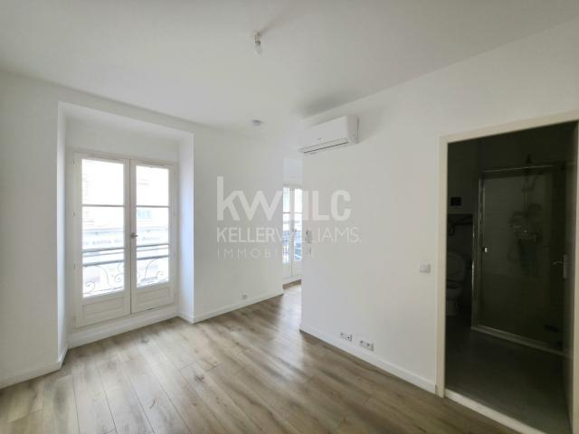 NICE: LOCATION DEUX PIECES 06300