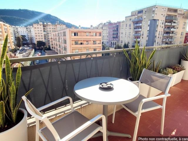 NICE / PASTEUR Appartement 4 pièces de 80 m2 au 3ème étage