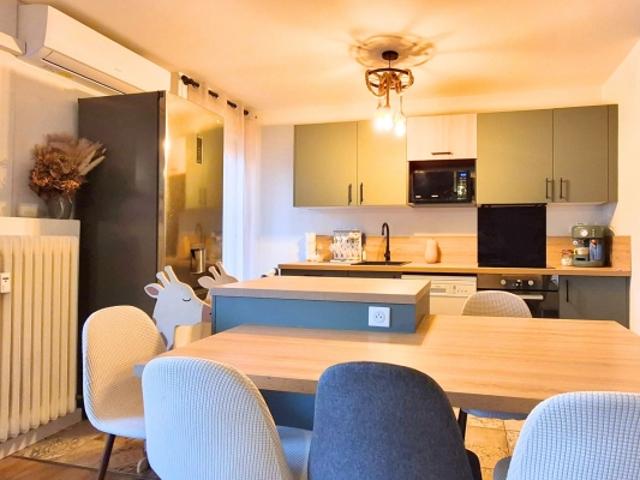 NICE PASTEUR APPARTEMENT A VENDRE 3P DE 74 M² TRAVERSANT PARFAIT ETAT BALCON CAVE PARKING EXTERIEUR PRIVE COPROPRIETE BIEN ENTRETENUE
